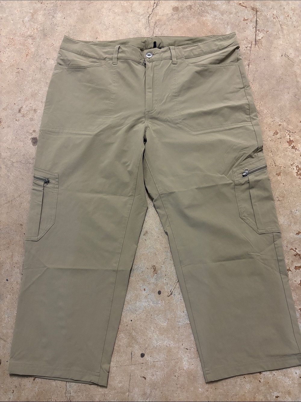 Patagonia Lightweight Cropped Cargo Pants 14